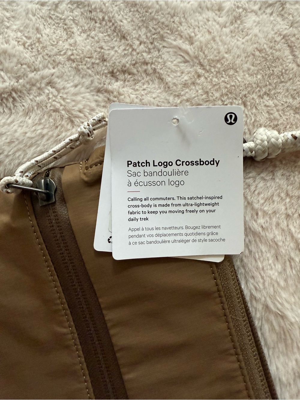 NWT Lululemon Patch Logo Crossbody Artifact - Picture 4 of 12